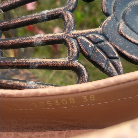 Authentic Prada loafers - Picture 4 of 5